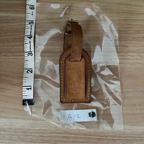 VTG LOUIS VUITTON Vachetta Leather SMALL Luggage Tag - Picture 1 of 16